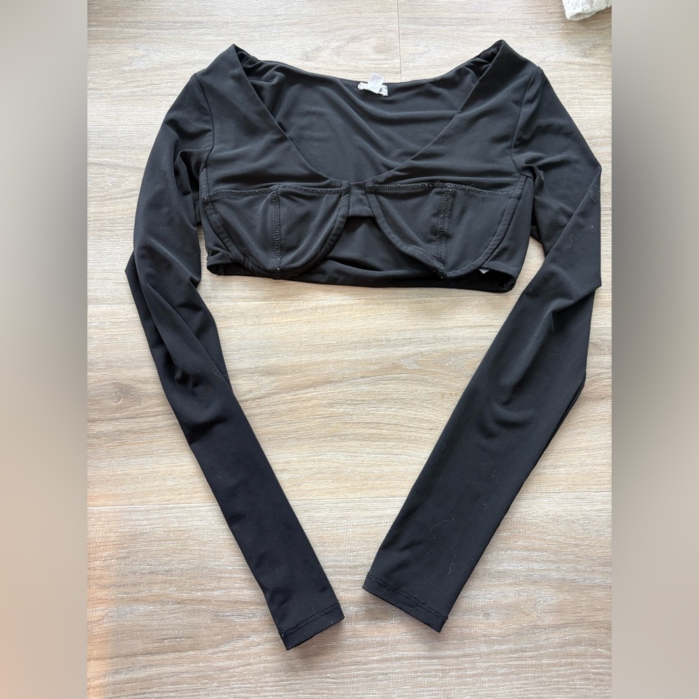 Garage cropped top